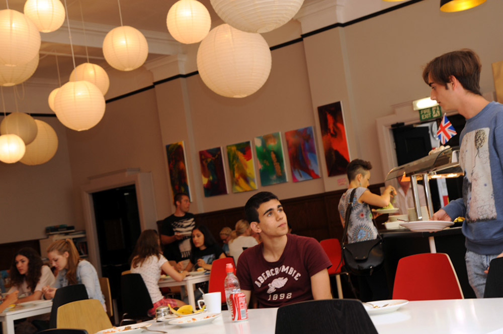 %_tempFileNamebournemouth-europa-school41%