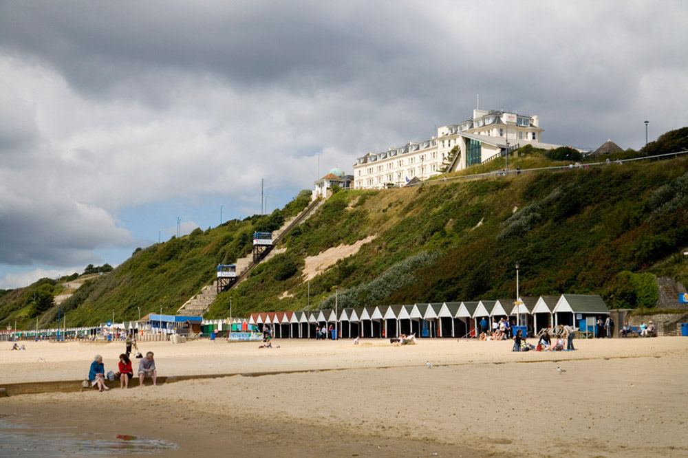 %_tempFileNamebournemouth-beach-29%