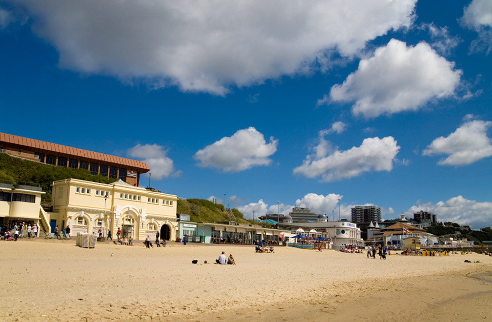 %_tempFileNamebournemouth-beach-31%