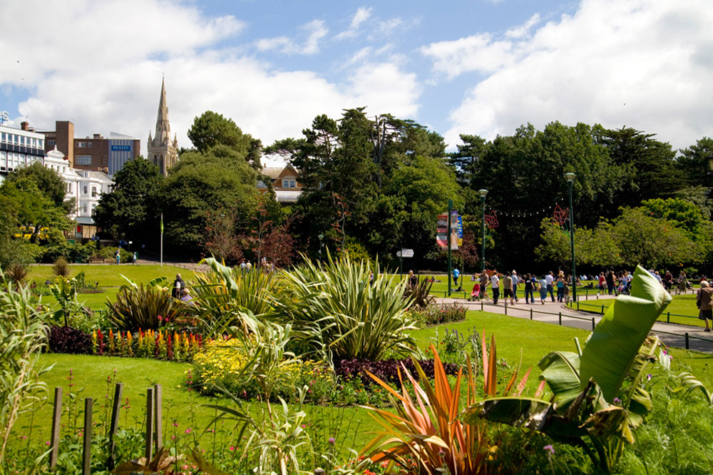 %_tempFileNamebournemouth-park-in-town-2%