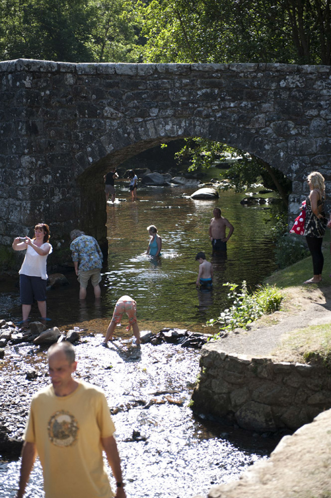 %_tempFileNameexeter-town-old-bridge-and-river%