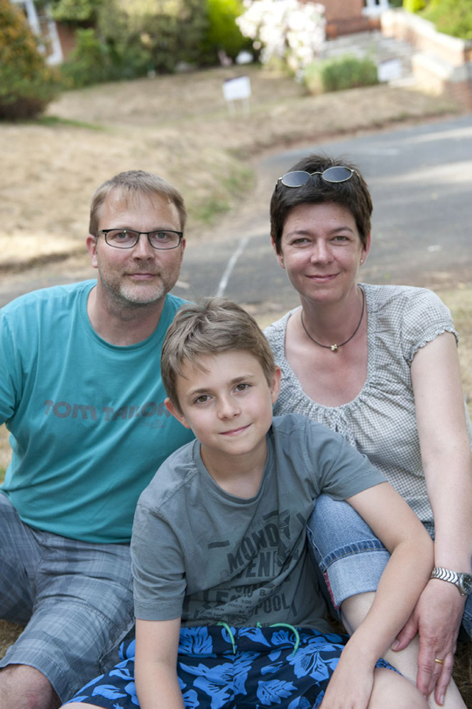 %_tempFileNamefamily-in-teignmouth-5%20(1)%