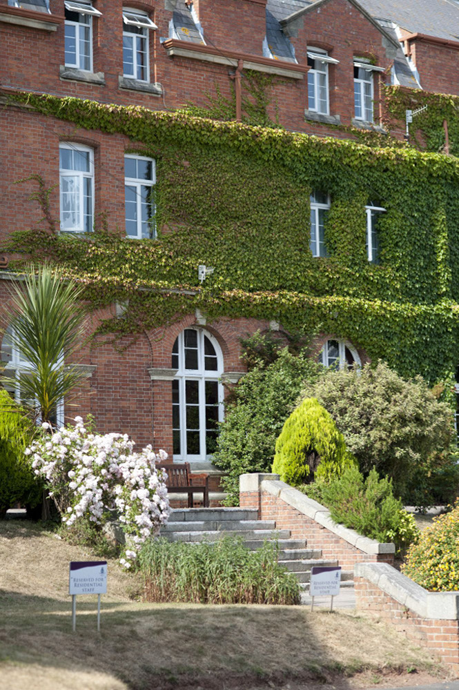 %_tempFileNameteignmouth-campus-14%