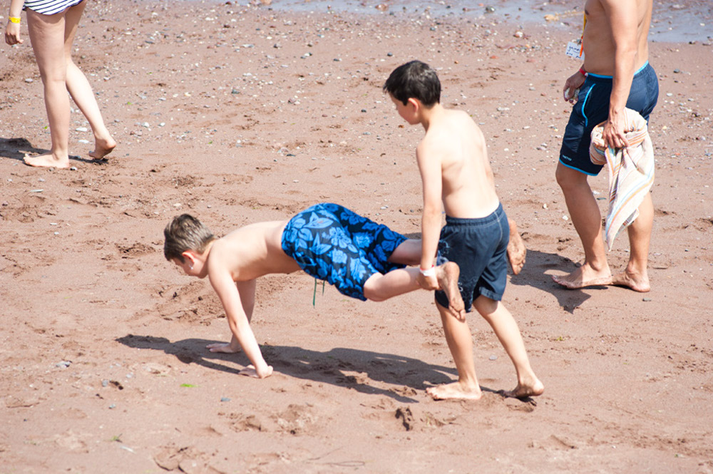 %_tempFileNamebeach-games%