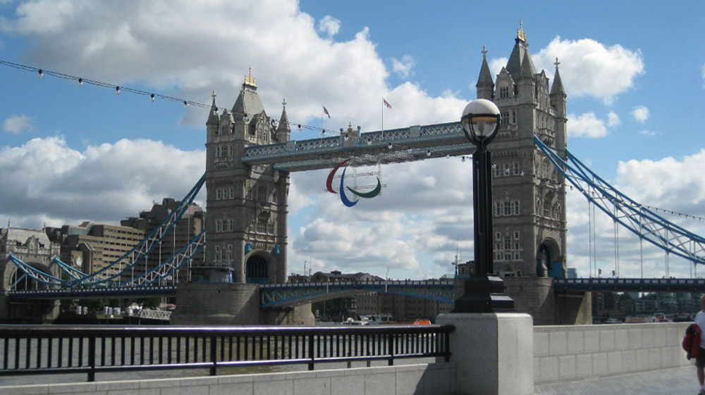 %_tempFileNamelondon-tower%