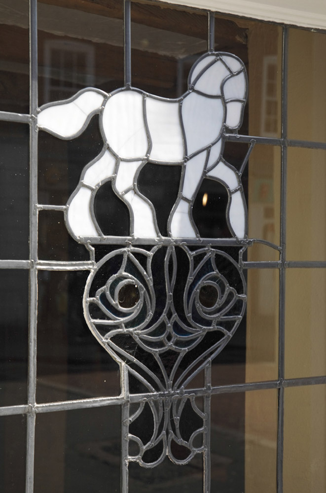 %_tempFileNamehorse-sign%