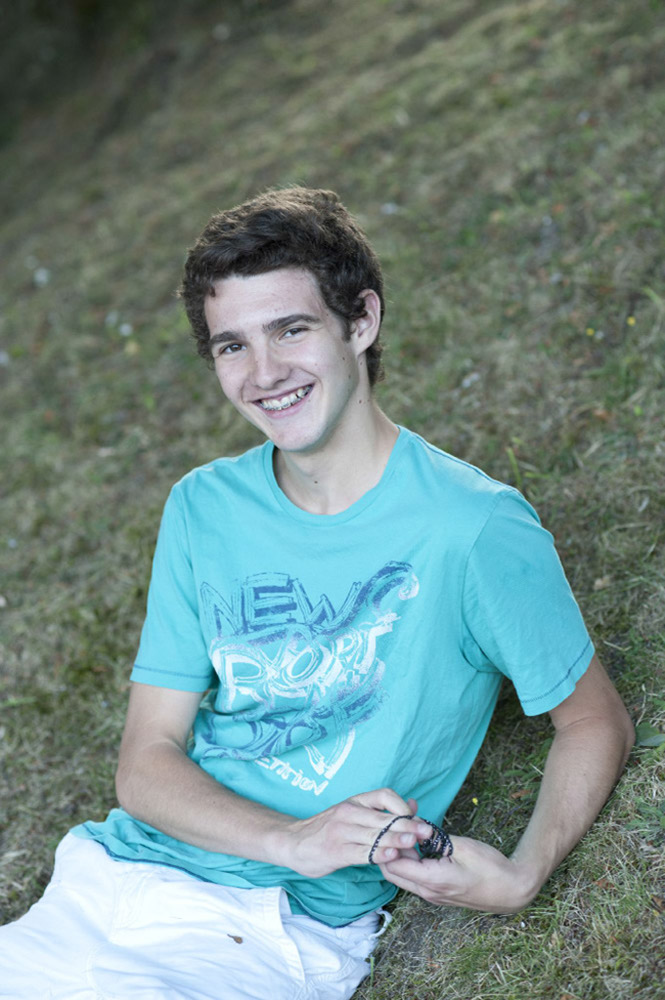 %_tempFileNameboy-smiling-2%