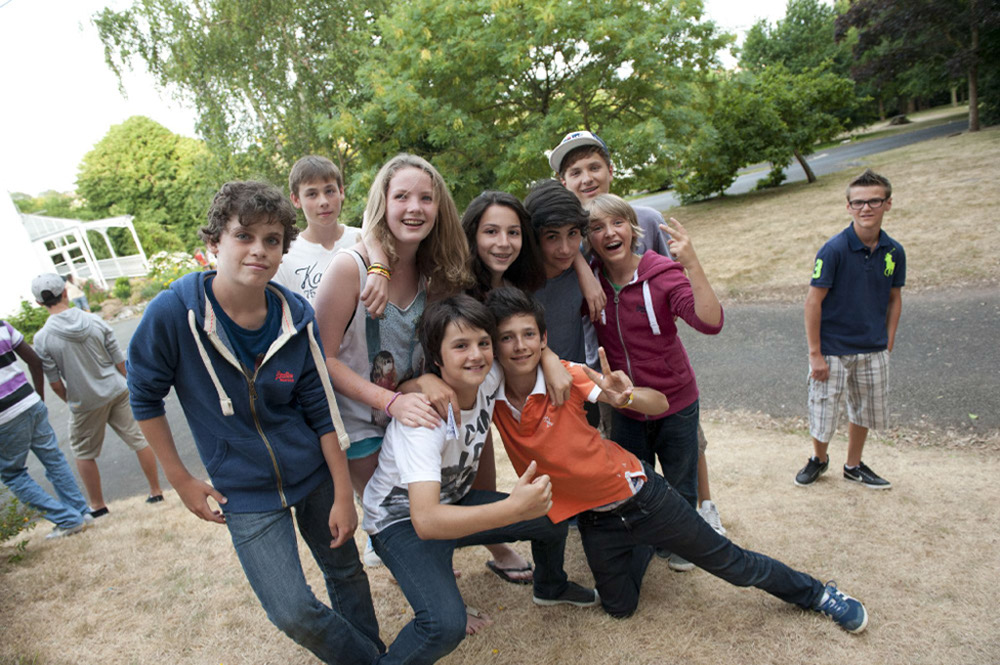 %_tempFileNamegroup-of-kids%