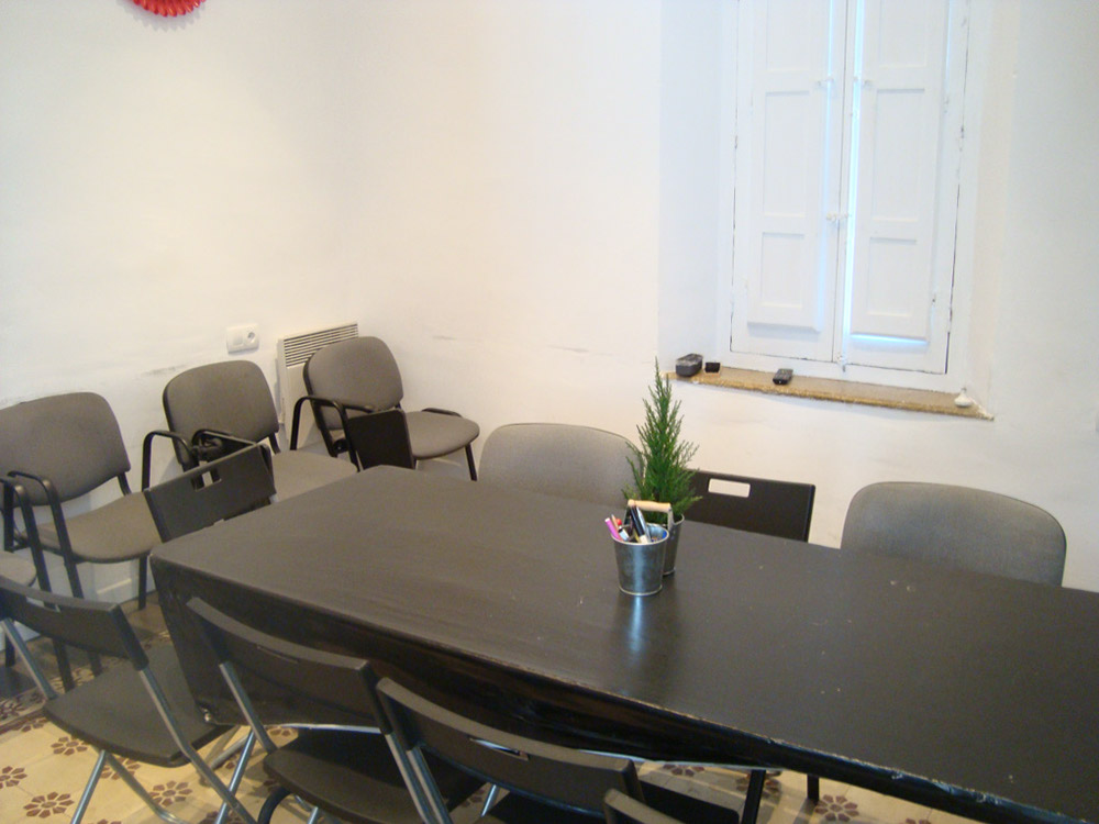 %_tempFileNamemalaga-classroom-01%